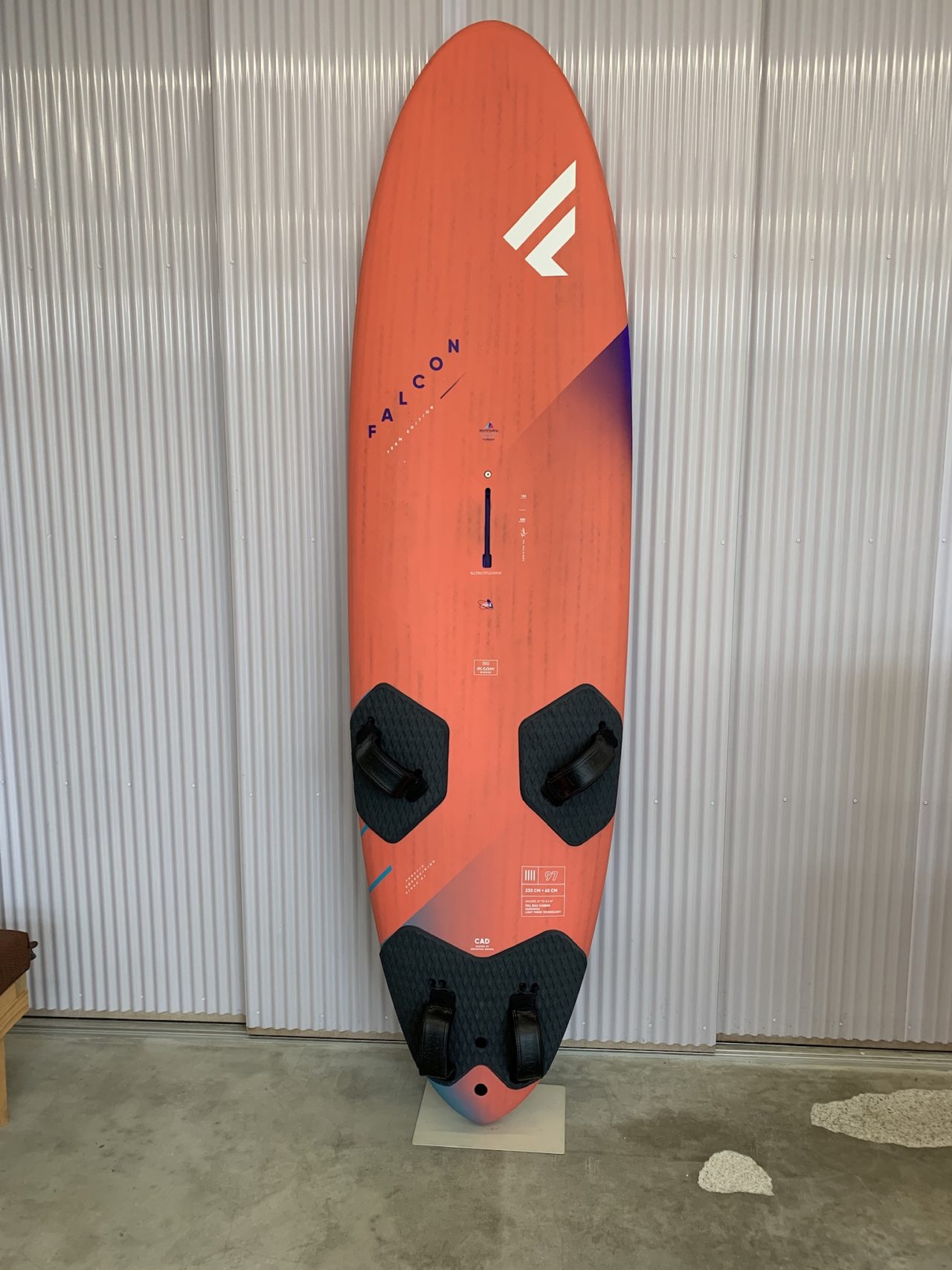 Falcon Fanatic 97｜鎌倉の老舗ウィンドサーフィンスクールならファー 